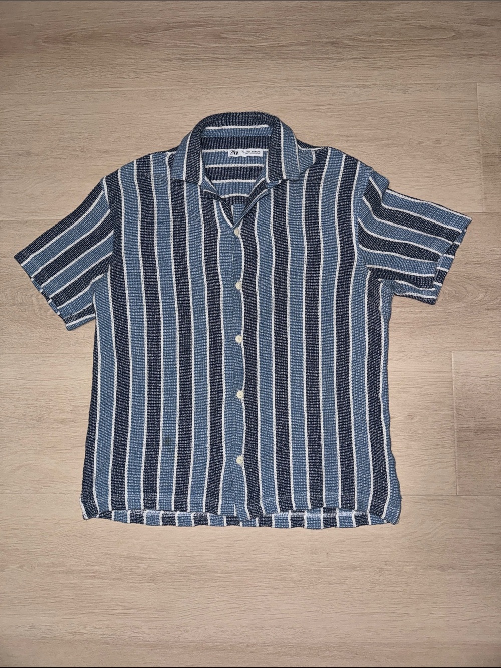 Zara Striped Short-Sleeve Button-Up Shirt - Blue & White, L but fits like M